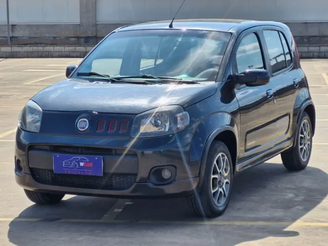 Fiat Uno Sporting 1.4 EVO Fire Flex 8V 4P 2013