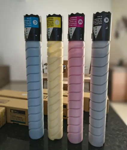 Kit de toners CMYK (paralelo) da marca Katun. 
