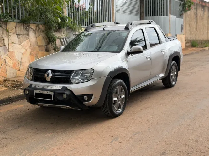 Renault Duster Oroch Dyna. 2.0 Hi-flex 16V Mec. 2016