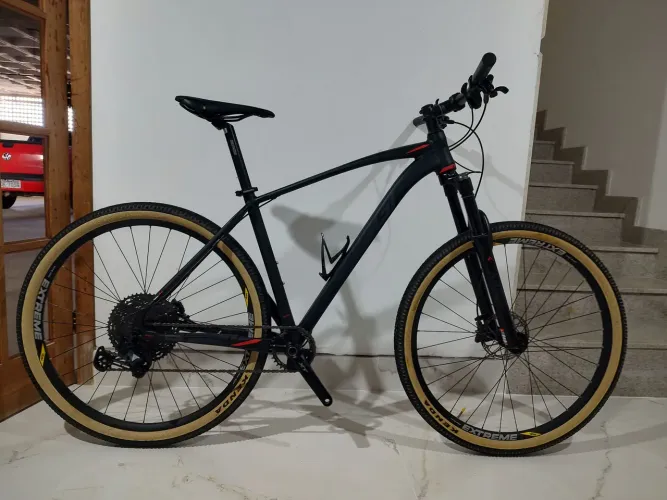 Vendo bicicleta oggi mtb 7.6