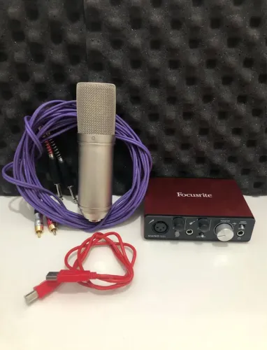 Focusrite Scarlet solo e Condensador MXL