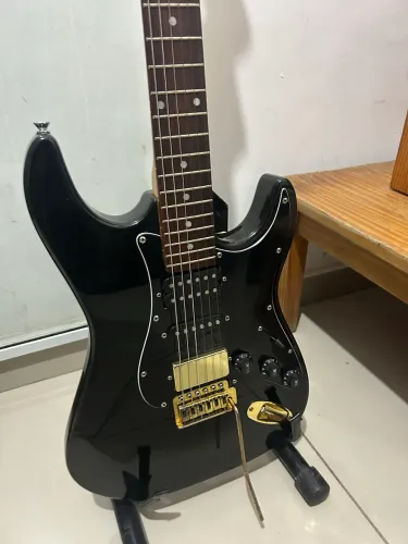 Guitarra Shelter stratocaster