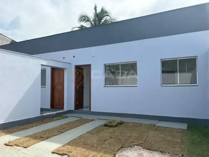 Oportunidade única casa 2 quartos com 150m² de terreno e amplo quintal