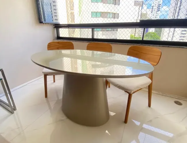Mesa Oval 1,40 x 0,80 com Pintura Metálica Direto da Fábrica