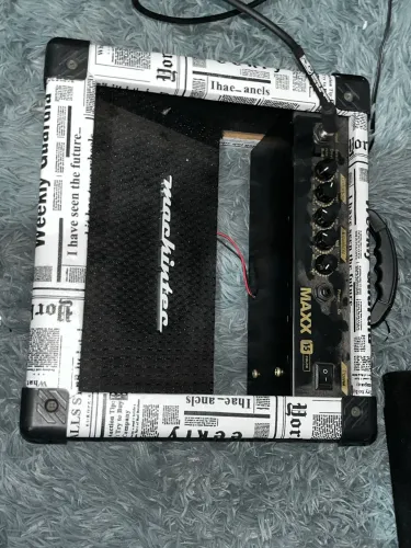 Amplificador De Guitarra 