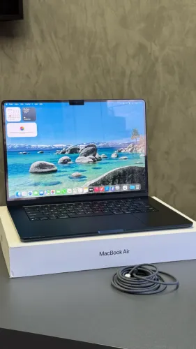 MacBook Air M2 15" 256gb 8gb Meia Noite