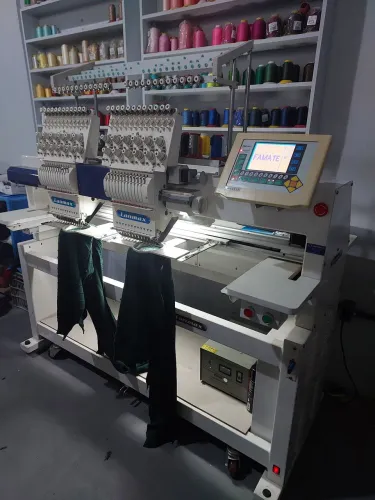 Máquina de bordar/bordado industrial 2 cabeça com 12 cores - Lanmax