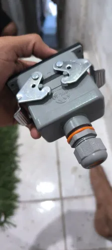TOMADA PARA RACK DE SOM AUTOMOTIVO 