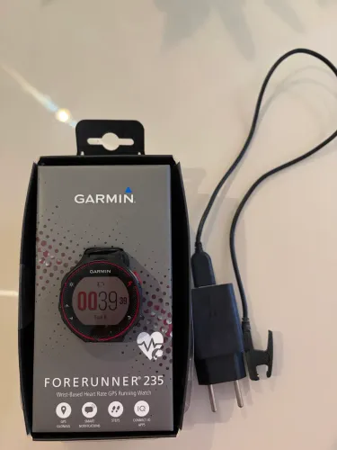 Relógio Garmin 235