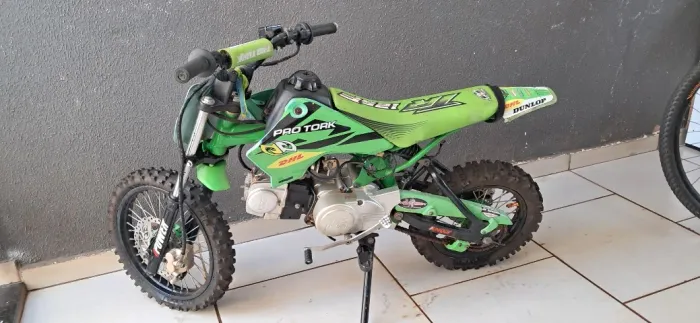 Vende-se moto pro tork 