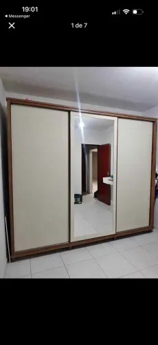 Guarda roupa gigante