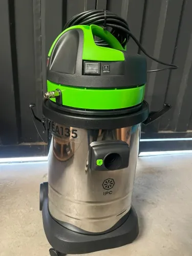 Aspirador Extratora Profissional IPC A135 35 Litros 1400W Sólidos e Líquidos 110v