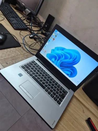 Notebook Lenovo i3 6a Geração 8 Gigas Memória DDR4 SSD 256 Gigas Somos Loja