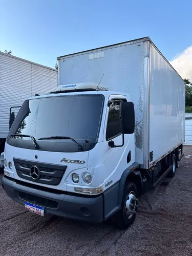 Mercedes bens accelo 1016