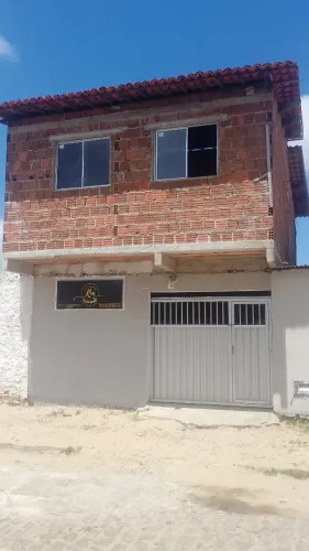 Alugo casa primeiro andar - Pajuçara 