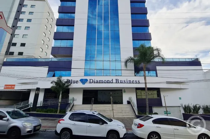 Sala comercial com vaga de garagem e vista mar no bairro Agronômica