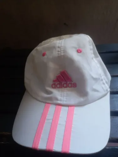 Boné Adidas original Tam único