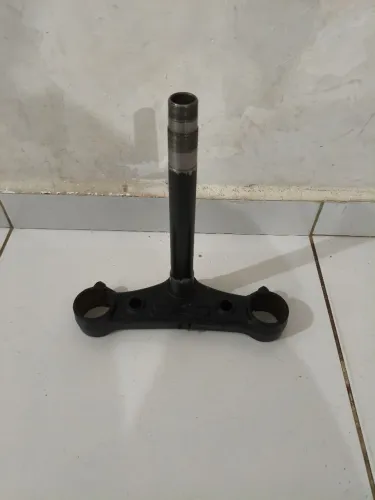 Mesa inferior CB 650f 14/19 original *32
