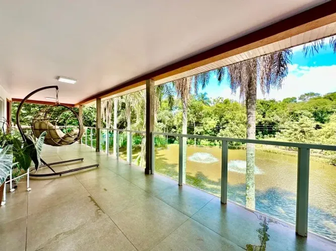 Vendo Chácara Mobiliada em Cascavel/PR ótima localização próximo Condomínio Colinas Golf.