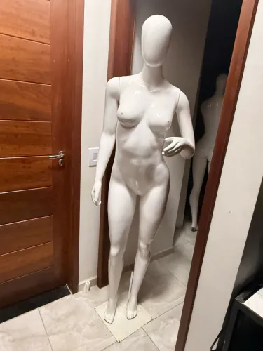 Manequins