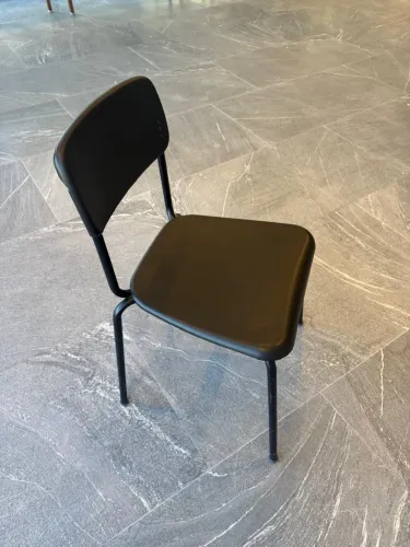 28 Cadeira para restaurante, bar, escritório, sala de aula?