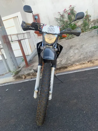 Moto sem detalhe só pegar e andar