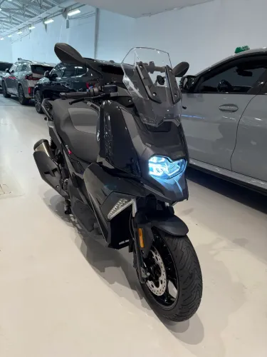 BMW C 400 X 2024 - 6.700 km - Revisada na BMW - Impecável
