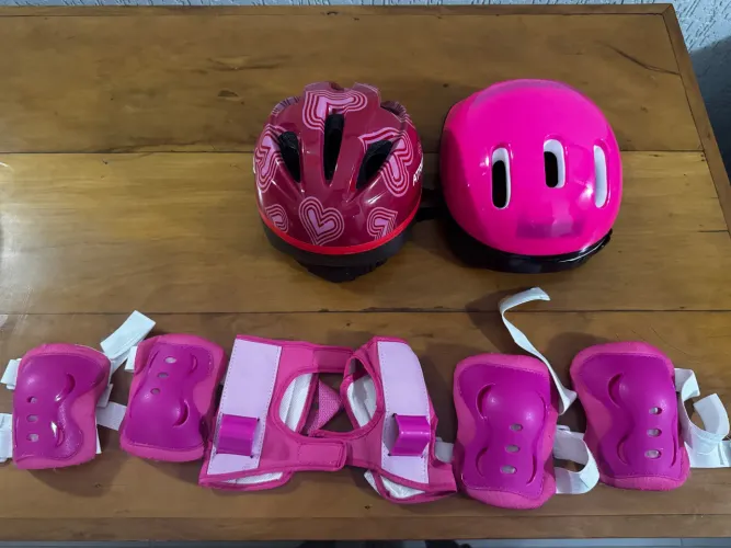 Equipamentos de segurança patins e bicicleta