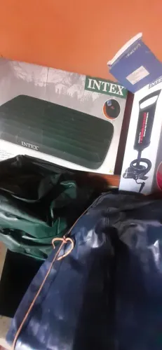 Vendo 4 Colchões de Ar (2 Casal + 2 Solteiro) + Bomba de Inflar