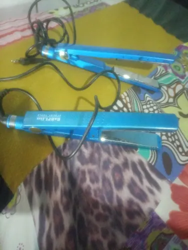 Vendo duas chapinha babyliss