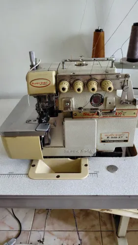 Vendo máquina overlok industrial ,excelente R$ 1500.Vendo interlok industrial R$ 1500