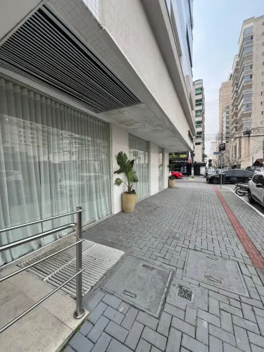 SALA COMERCIAL PARA VENDA COM BANHEIRO DE SERVIÇO EM CASTELO BRANCO - ITAPEMA - SC