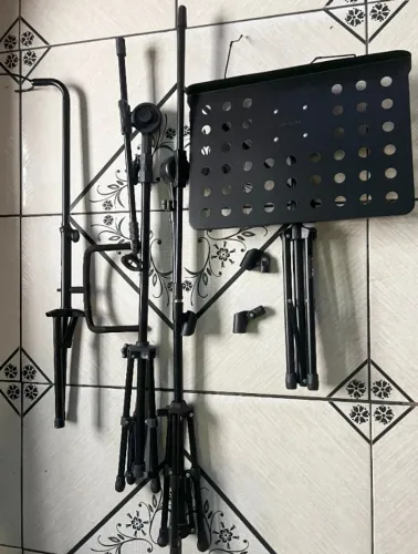 Kit Pedestais para Microfone, Instrumento e Partitura - Leia o anúncio