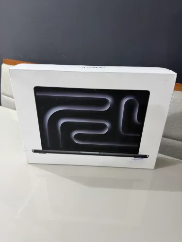 MacBook Pro M5 Pro 24GB de memória unificada e 1TB. Lacrado, Garantia Apple!