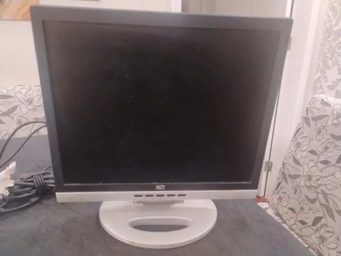 Monitor Marca Nova 17 Polegadas 