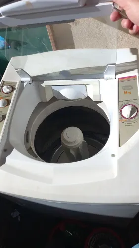 Maquina de lavar com defeito