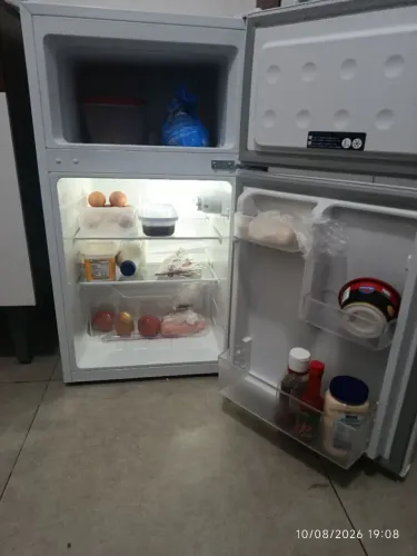 Mini geladeira eletrolux