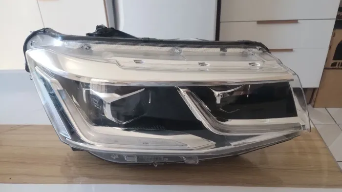 Farol VW Taos