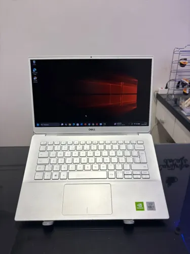 Notebook Dell -  i7 10º Gen - SSD 256 GB NVme -  16 GB RAM - Nvidia DEDICADA - MX 250 -14P