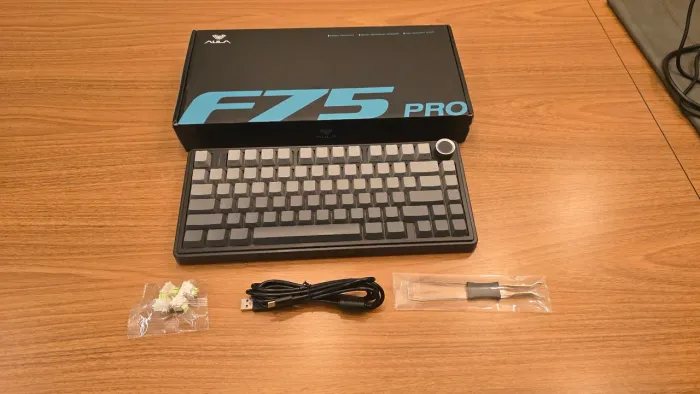 Teclado Mecânico Aula F75 Pro Gradiente Cinza