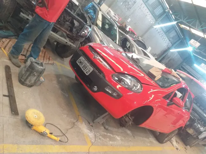 Faço polimento automotivo