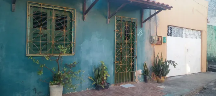 Oportunidade Vende-se duas casas no Centro de Trairi.200miil rua comercial.
