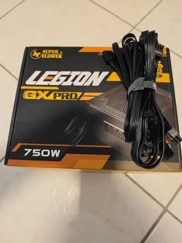 Cabos e caixa Super Flower Legion GX Pro 750W - sem fonte