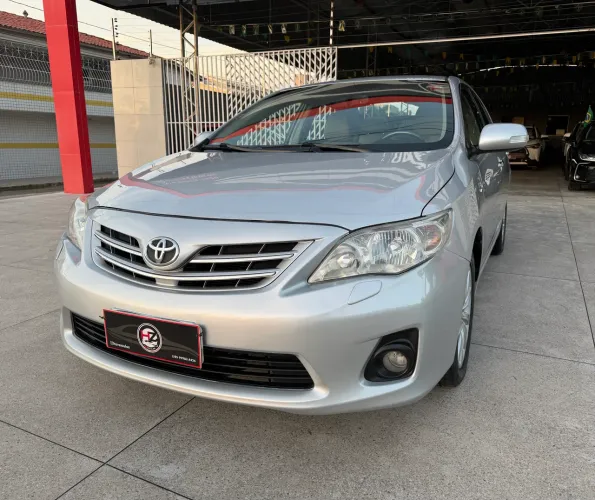 Toyota Corolla Altis 2.0 Flex 16V Aut. 2013