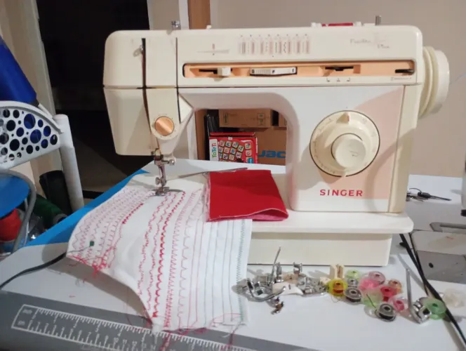 Vendo máquina de costura