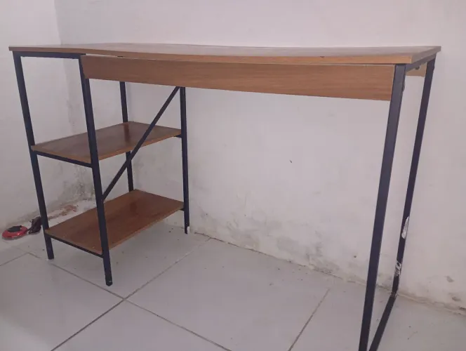 MESA DE ESCRITÓRIO - 2025