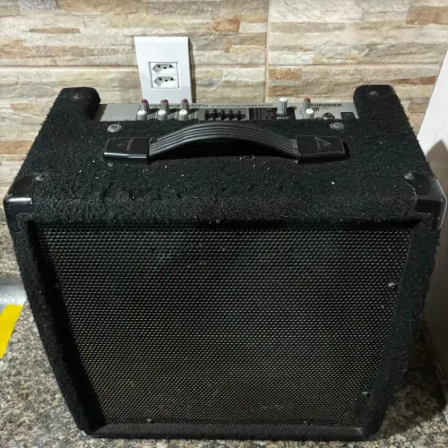 AMPLIFICADOR BEHRINGER ULTRATONE K450FX
