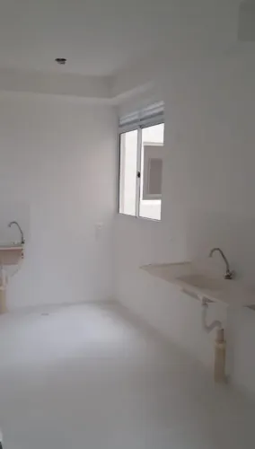Alugo apartamento no condomínio Estação das fontes 2