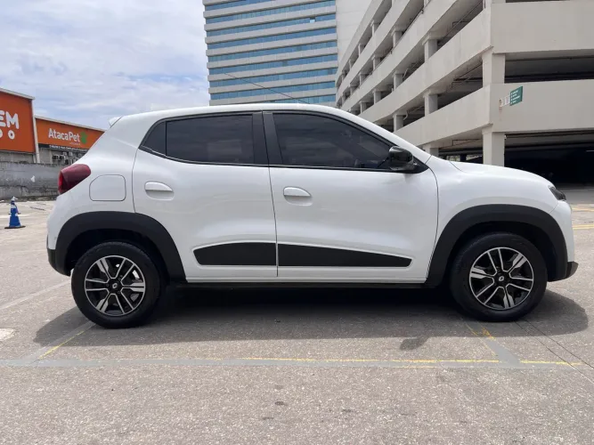 Renault Kwid Intense 1.0 Flex 12V 5P Mec. 2023