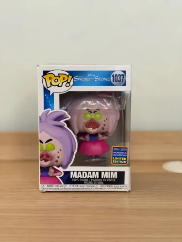 Funko Pop! Disney A Espada Era Lei Madam Mim #1037 Exclusivo